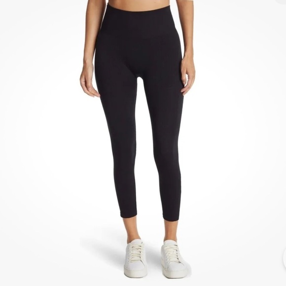 NWT Zella High Waist Seamless Textured 7/8 Leggings Black Size Small - Picture 1 of 13